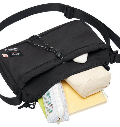 넉넉한 메인 수납 공간